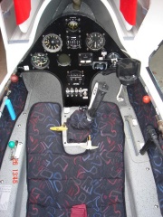 Cockpit restauré - OO-ZGT