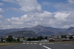 A Riobamba, le terrain au QFU25. La première colline ( 300m 